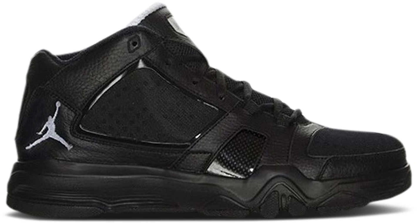 air-jordan-jeter-cut-black-white
