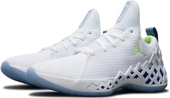 エア ジョーダン ダイヤモンド Low PF "白青緑" FB7169-131 Lookbook エア ジョーダン ダイヤモンド Low PF "白青緑" FB7169-131