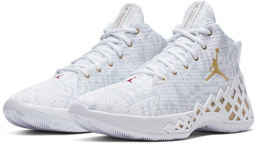 에어 조던 점프맨 다이아몬드 미드 "FIBA" 농구화 CI1205-107 Lookbook 에어 조던 점프맨 다이아몬드 미드 "FIBA" 농구화 CI1205-107