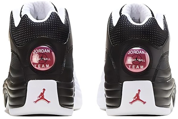 Air Jordan Jumpman Team 1 'Hitam' CV8926-002 Lookbook Air Jordan Jumpman Team 1 'Hitam' CV8926-002
