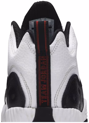 Air Jordan Jumpman Team 2 'Putih' 819175-010 Sizing Air Jordan Jumpman Team 2 'Putih' 819175-010