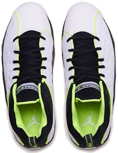 Air Jordan Jumpman Team II 'Putih Volt Hitam' 819175-102 Lookbook Air Jordan Jumpman Team II 'Putih Volt Hitam' 819175-102