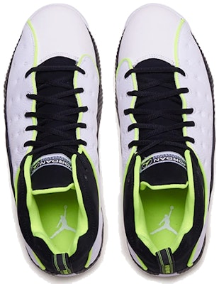 Air Jordan Jumpman Team II 'Putih Volt Hitam' 819175-102 Lookbook Air Jordan Jumpman Team II 'Putih Volt Hitam' 819175-102