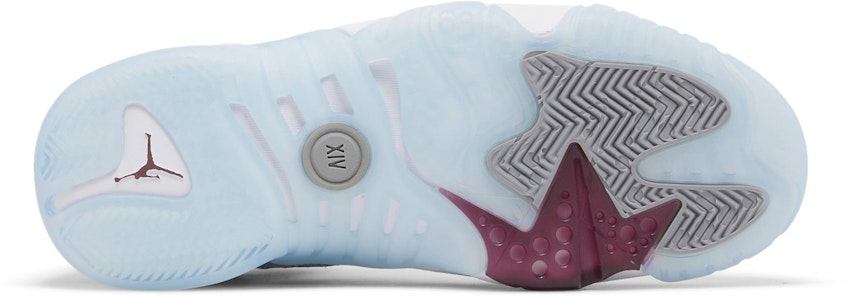 Air Jordan Jumpman Two Trey "白色樱桃木红" DO1925-103 Shop Air Jordan Jumpman Two Trey "白色樱桃木红" DO1925-103