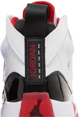 Air Jordan Jumpman Two Trey 'Putih Gym Merah Hitam' DO1925-106 Sizing Air Jordan Jumpman Two Trey 'Putih Gym Merah Hitam' DO1925-106