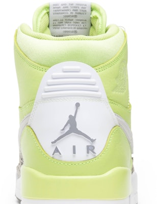 Air Jordan Legacy 312 Hijau Hantu AQ4160-301 Sizing Air Jordan Legacy 312 Hijau Hantu AQ4160-301