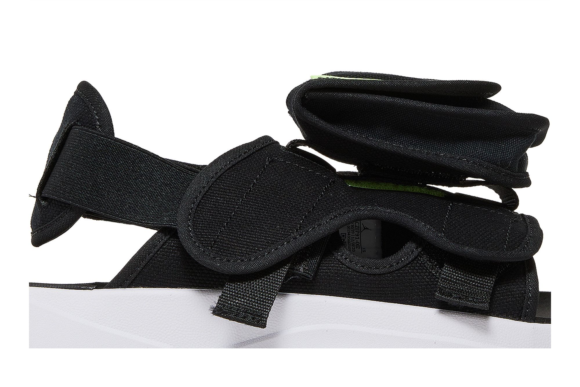 Lookbook Air Jordan LS Sandal 'Hitam Putih' CZ0791-002
