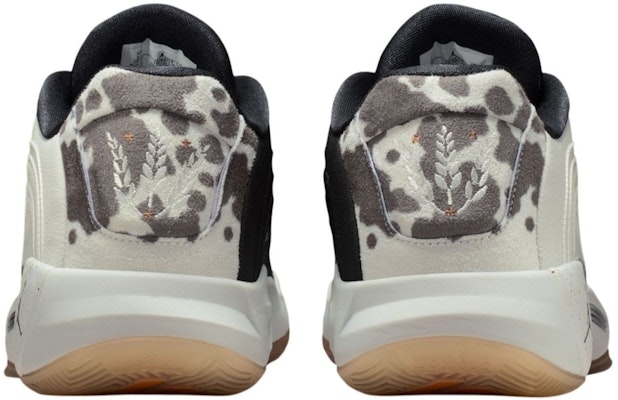 Air Jordan Luka 4 ''Gone Racing'' Sneakers IB7903-100 Shop Air Jordan Luka 4 ''Gone Racing'' Sneakers IB7903-100