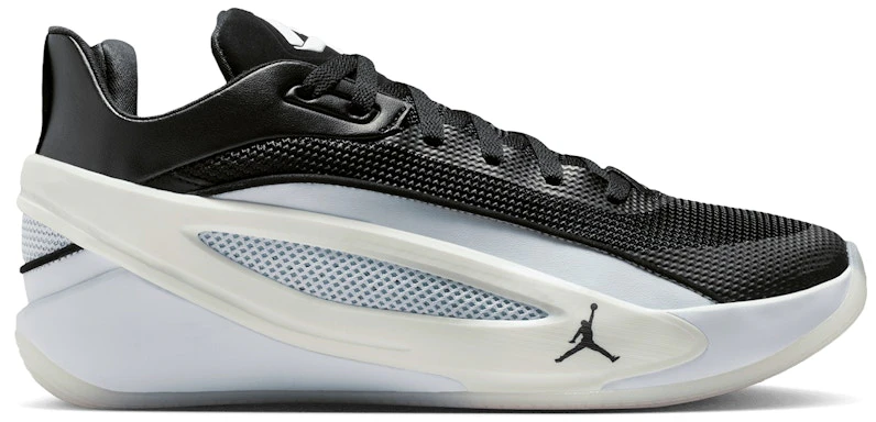 air-jordan-luka-5-black-white-hv-8082-003