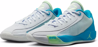 Air Jordan Luka .77 Bola Sepak Kelabu HF0806-002 Lookbook Air Jordan Luka .77 Bola Sepak Kelabu HF0806-002