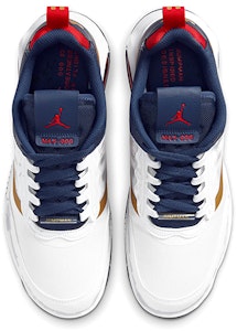 Air Jordan Max 200 'Putih Midnight Navy' DA4667-100 Shop Air Jordan Max 200 'Putih Midnight Navy' DA4667-100
