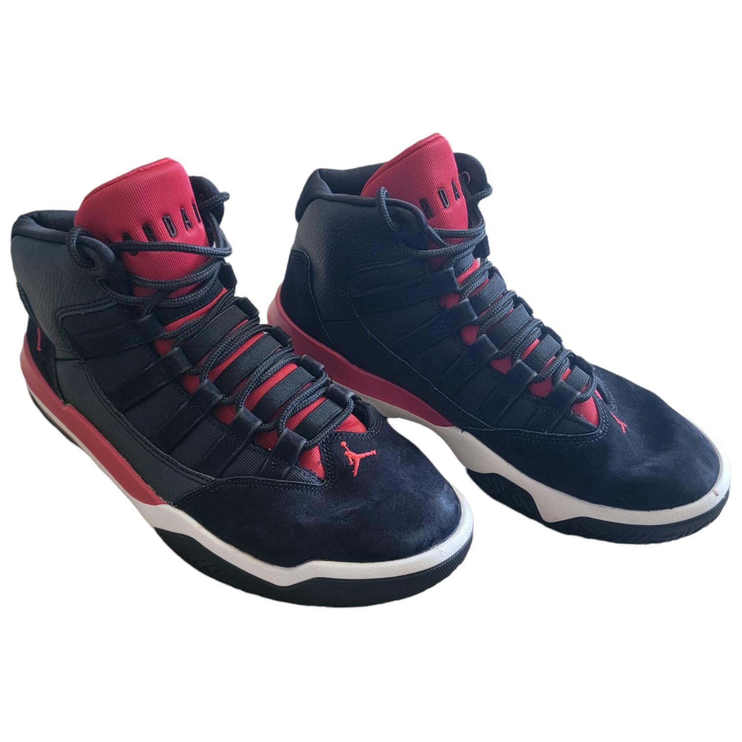 Order Air Jordan Max Aura 'Bred' AQ9084-061