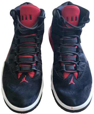 Air Jordan Max Aura 'Bred' AQ9084-061 Lookbook Air Jordan Max Aura 'Bred' AQ9084-061