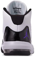 Shop Jordan Max Aura 中筒 復古籃球鞋 男款 黑白