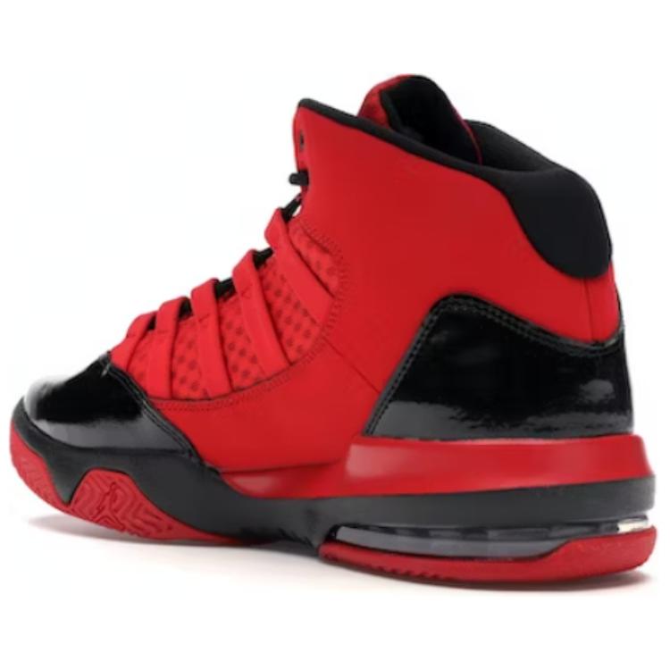 Shop Air Jordan Max Aura 'Rojo Universidad' CU4929-600