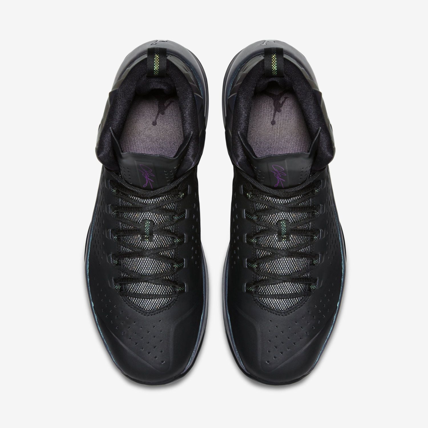 Shop Air Jordan Melo 11 Scarpe. 716227-028