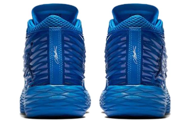 Shop Air Jordan Melo M13 ''Soar'' Blu 881562-402