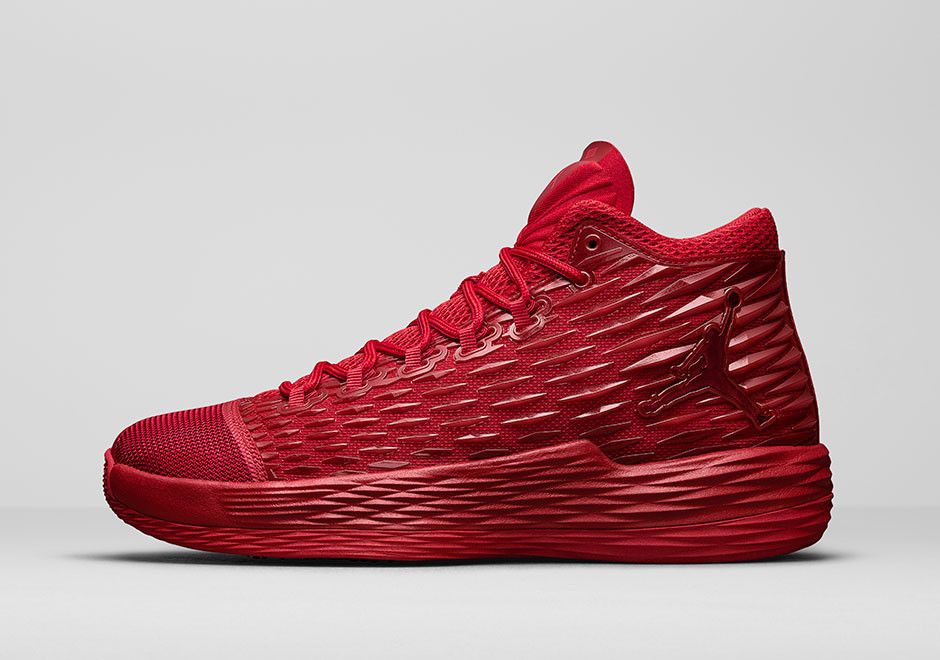 Order Air Jordan Melo M13 'Merah Varsiti' 881562-618
