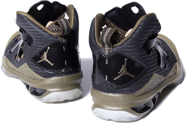 Air Jordan Melo M9 'Squadron Green' Hijau Krenajur 551879-041 Lookbook Air Jordan Melo M9 'Squadron Green' Hijau Krenajur 551879-041