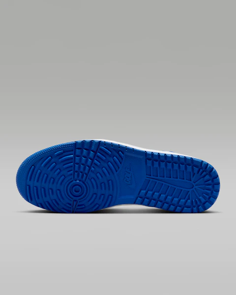 Air Jordan Mules ''Zwart Wit Royal'' FJ1214-002 Lookbook Air Jordan Mules ''Zwart Wit Royal'' FJ1214-002