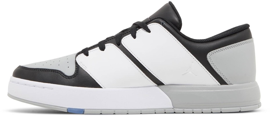 Air Jordan Nu Retro 1 Low "浅烟灰色" DV5141-106 Lookbook Air Jordan Nu Retro 1 Low "浅烟灰色" DV5141-106