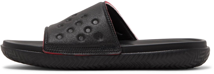 Air Jordan Play Slide「黑色大學紅」DC9835-060 Lookbook Air Jordan Play Slide「黑色大學紅」DC9835-060