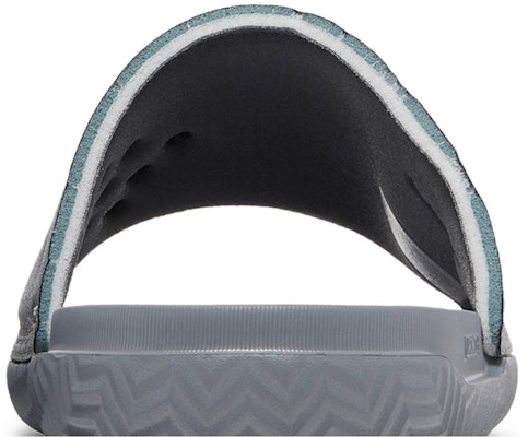 Air Jordan Play Slide 'Gris Cool y Polvo de Fotón' DC9835-001 Sizing Air Jordan Play Slide 'Gris Cool y Polvo de Fotón' DC9835-001