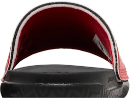 Air Jordan Play Slide 'University Red' Merah Universitas DC9835-601 Sizing Air Jordan Play Slide 'University Red' Merah Universitas DC9835-601