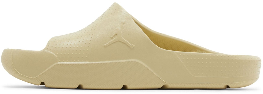 Air Jordan Sandal Geser 'Team Gold' DX5575-700 Lookbook Air Jordan Sandal Geser 'Team Gold' DX5575-700