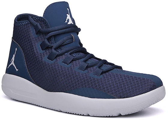 Air Jordan Reveal '午夜海軍藍' 834064-402 Lookbook Air Jordan Reveal '午夜海軍藍' 834064-402