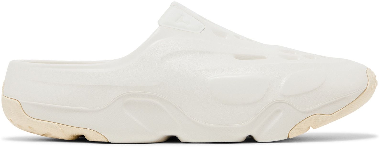 air-jordan-roam-slide-sail-fq-0227-100