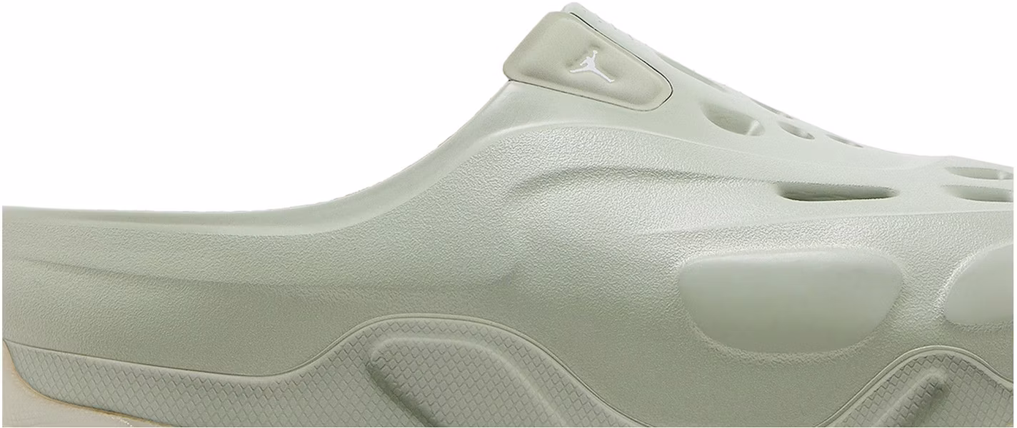 Air Jordan Roam 拖鞋 'Spruce Fog' 松霧配色 FQ0227-300 Lookbook Air Jordan Roam 拖鞋 'Spruce Fog' 松霧配色 FQ0227-300
