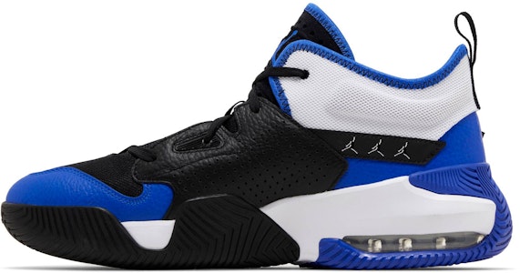 Air Jordan Stay Loyal 2 'Hitam Hyper Royal' DQ8401-041 Lookbook Air Jordan Stay Loyal 2 'Hitam Hyper Royal' DQ8401-041