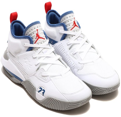 Air Jordan Stay Loyal 2 'Putih Biru True' DQ8401-101 Lookbook Air Jordan Stay Loyal 2 'Putih Biru True' DQ8401-101