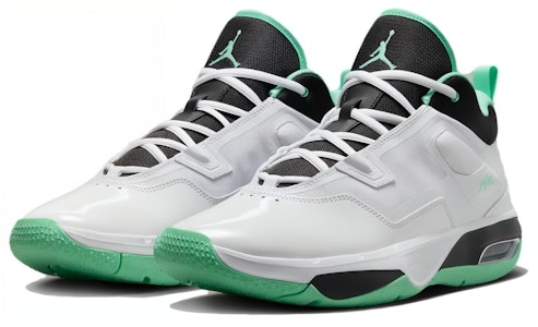 喬丹 Stay Royale 3 減震耐磨 中幫 復古籃球鞋 男款 黑白綠 Lookbook 喬丹 Stay Royale 3 減震耐磨 中幫 復古籃球鞋 男款 黑白綠