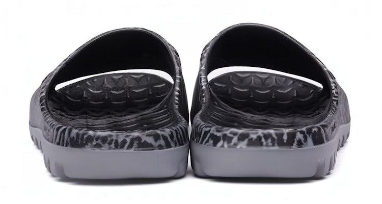 Air Jordan Super.Fly 拖鞋 灰
Taiwanese translation: Air Jordan Super.Fly 拖鞋 灰色 Lookbook Air Jordan Super.Fly 拖鞋 灰
Taiwanese translation: Air Jordan Super.Fly 拖鞋 灰色