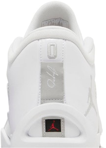 Air Jordan Tatum 1 '純粹金錢' FQ1304-100 Sizing Air Jordan Tatum 1 '純粹金錢' FQ1304-100