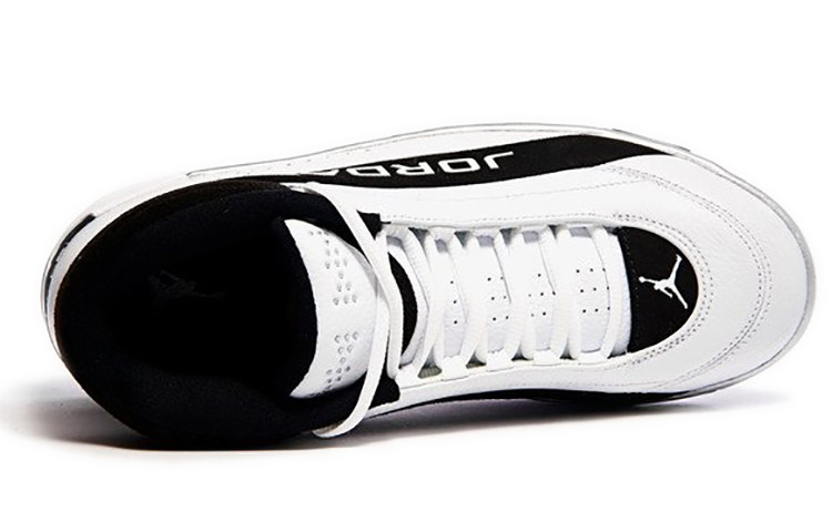 Shop Air Jordan Team Showcase "Argent Métallique" CD4150-100