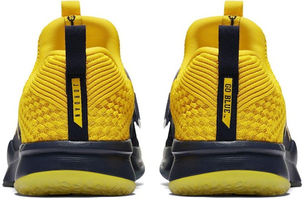 에어 조던 트레이너 2 플라이니트 "미시간" 921210-407 Shop 에어 조던 트레이너 2 플라이니트 "미시간" 921210-407