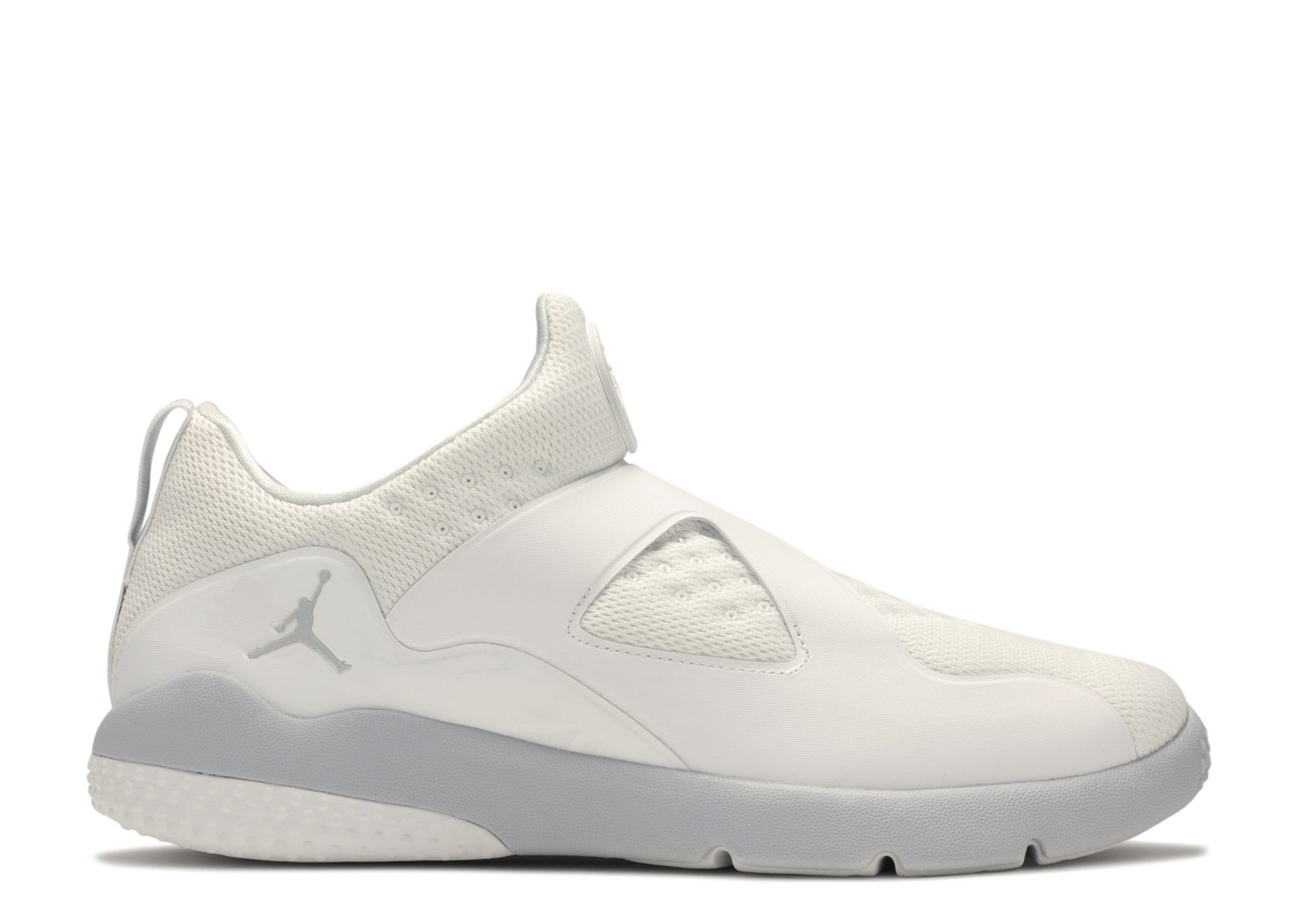Air Jordan Trainer Essential 'White Pure Platinum' 888122-100