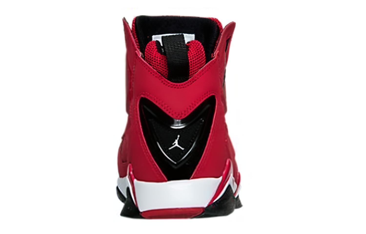 Lookbook Air Jordan True Flight '健身红'篮球鞋 342964-620