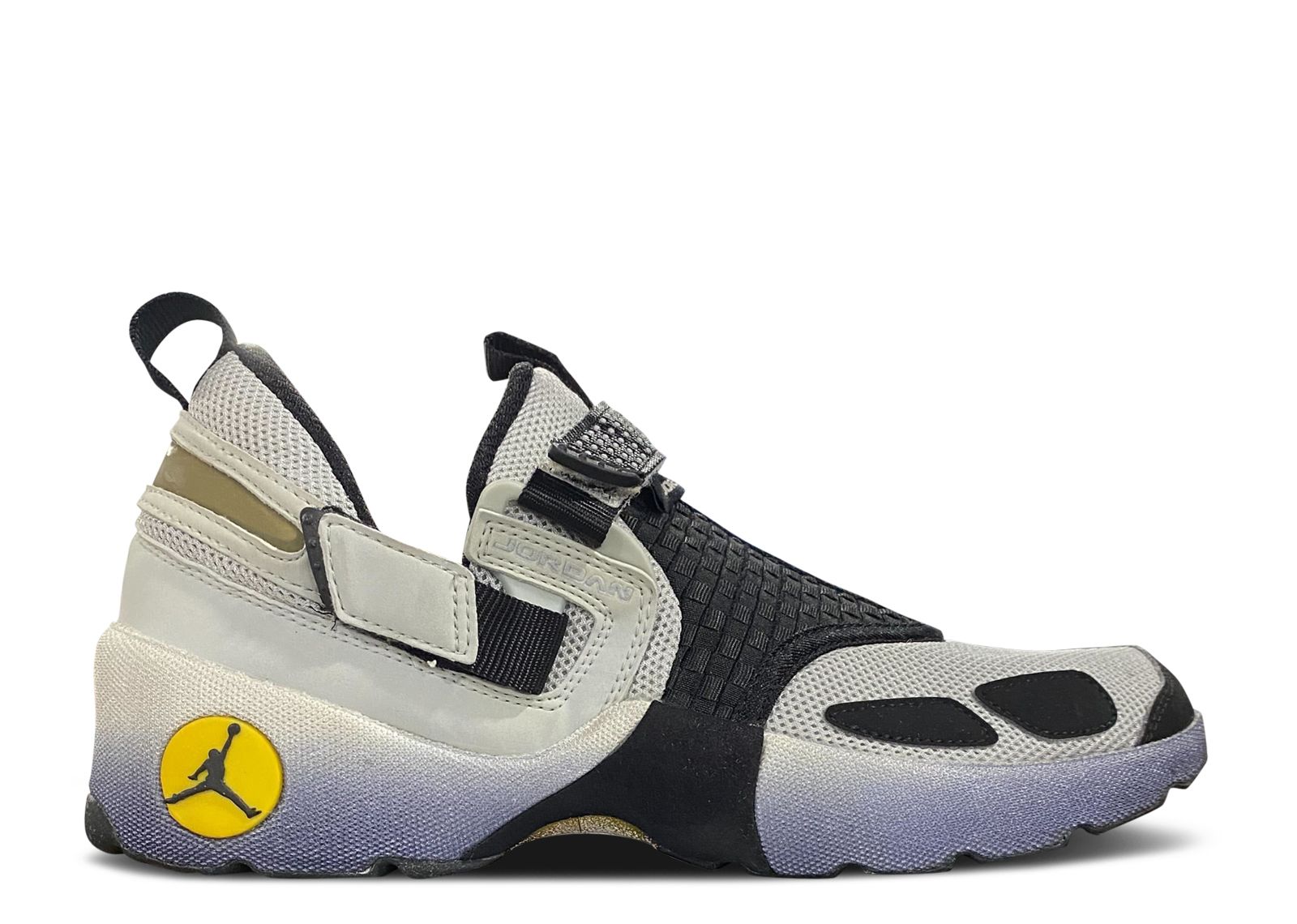 Air Jordan Trunner LX 'Black Neutral Grey' 136040-001