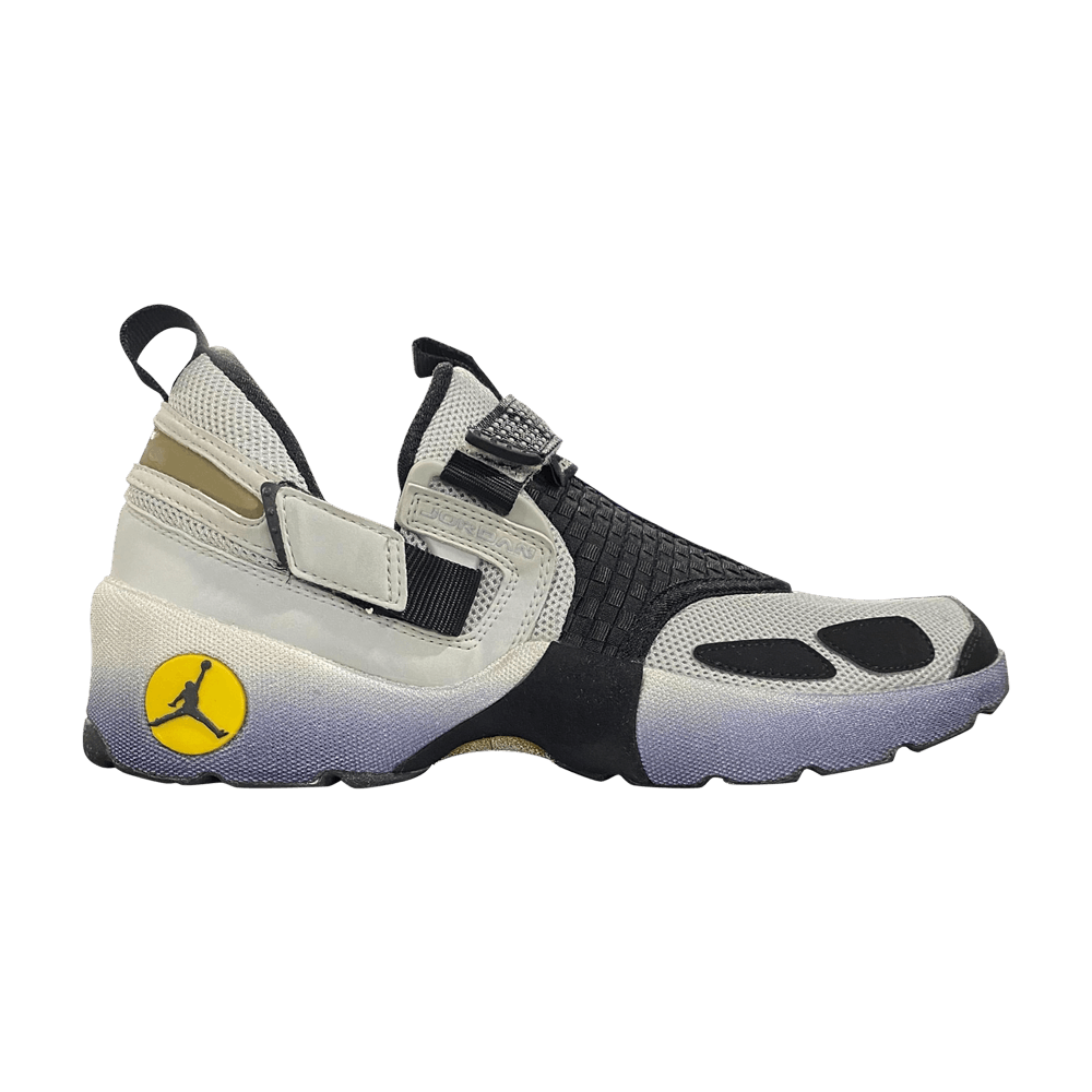 Buy エア ジョーダン トラナーLX 黒/ニュートラルグレー 136040-001