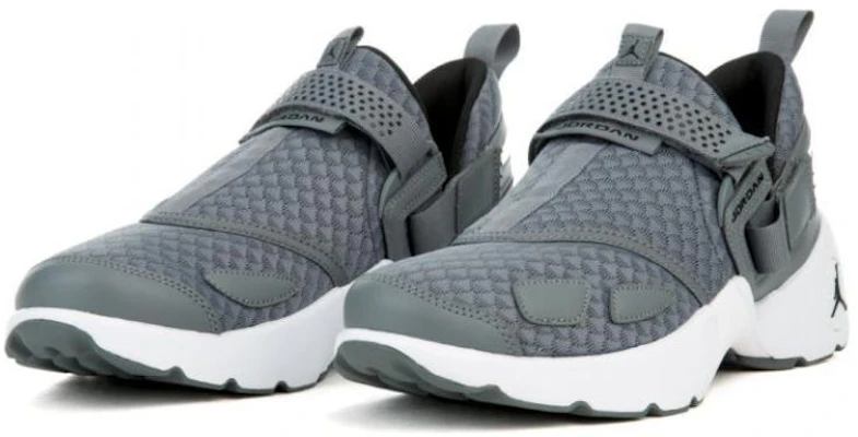 Air Jordan Trunner LX ''Cool Grey'' Sneakers Grijs 897992-013 Lookbook Air Jordan Trunner LX ''Cool Grey'' Sneakers Grijs 897992-013