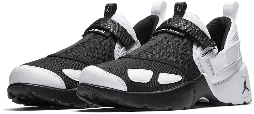 Air Jordan Trunner LX Hitam Putih 897992-010 Lookbook Air Jordan Trunner LX Hitam Putih 897992-010