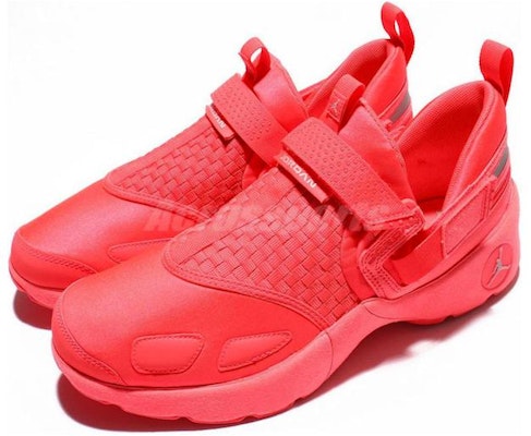 Air Jordan Trunner LX Energy 'Solar Red' 917424-605 Lookbook Air Jordan Trunner LX Energy 'Solar Red' 917424-605