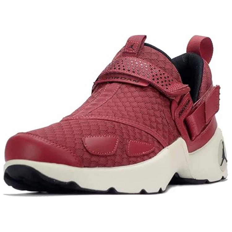 Lookbook Air Jordan Trunner LX Rojo Gimnasio 897992-601