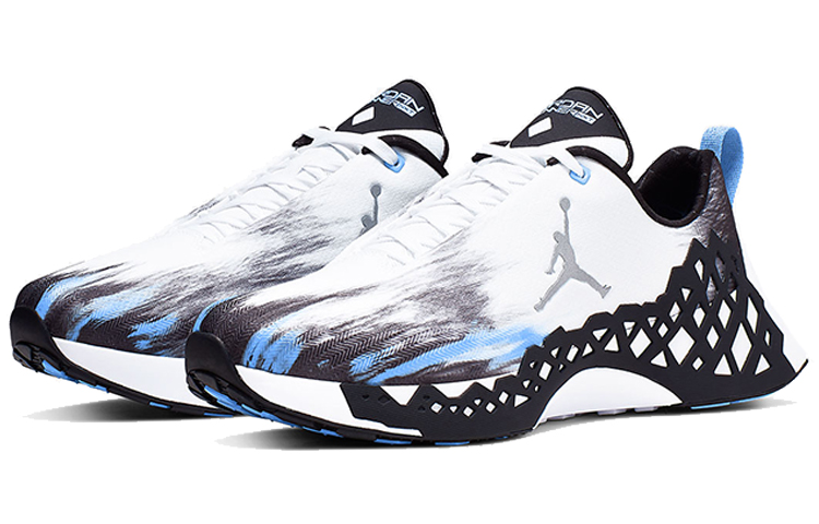 Lookbook エア ジョーダン トラナー NXT リアクト 白/青 AV1201-104