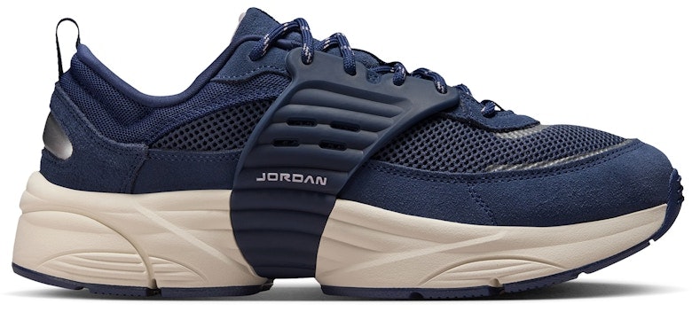 air-jordan-trunner-o-s-midnight-navy-light-orewood-brown-ib-3722-400