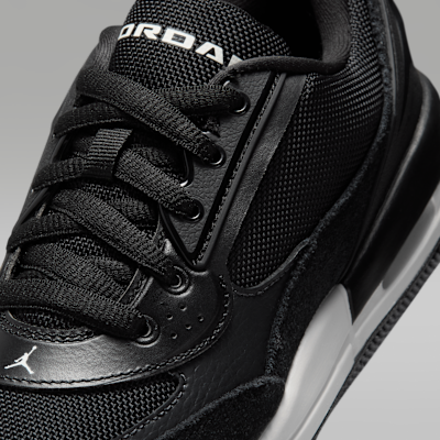 Sizing Air Jordan 黑色/深煙灰色/峰白配色 II3792-002